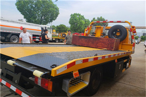 招远附近拖车电话号码服务